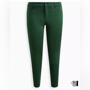 Skinny Studio Luxe Ponte Mid-Rise Pant